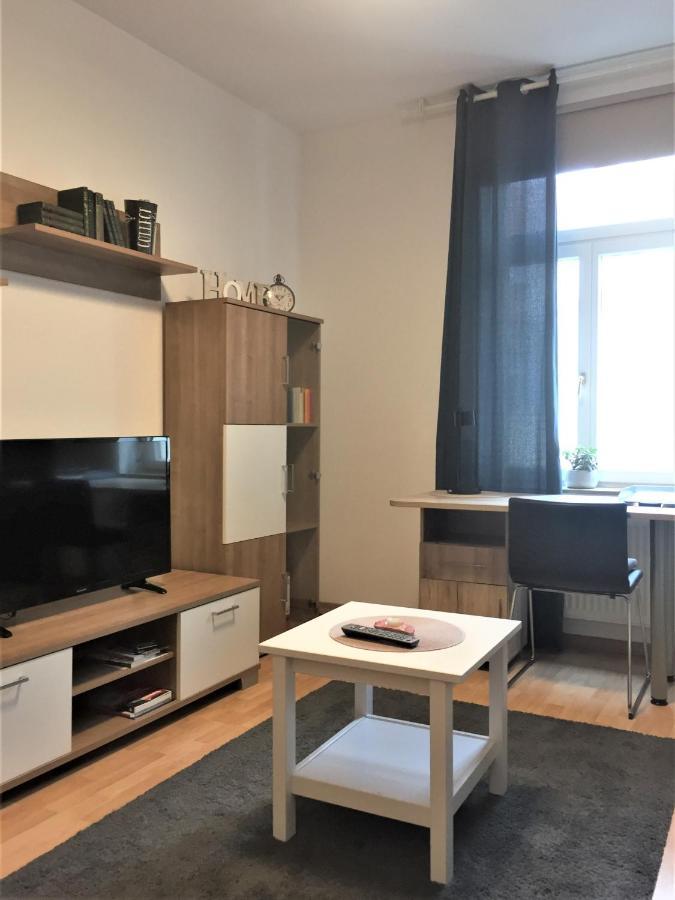 Ferienwohnung Leutzsch Am Leipziger Auenwald Bagian luar foto