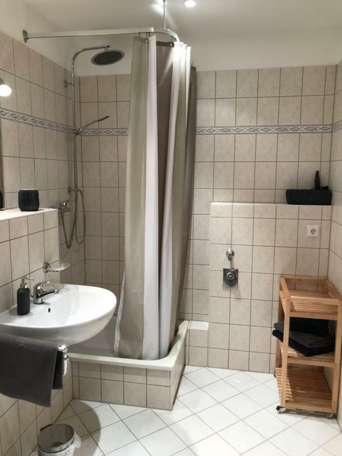 Ferienwohnung Leutzsch Am Leipziger Auenwald Bagian luar foto